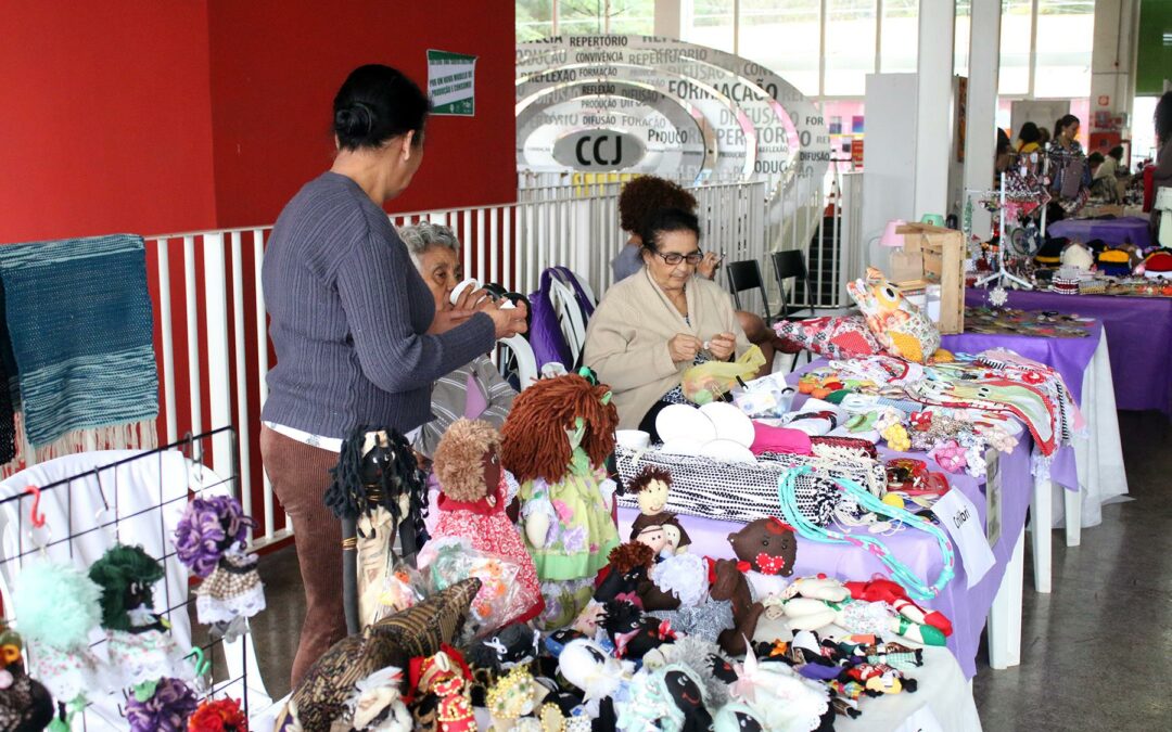 Economia feminista e economia solidária foram debatidas no Congresso de 75 anos da Universidade Federal da Bahia