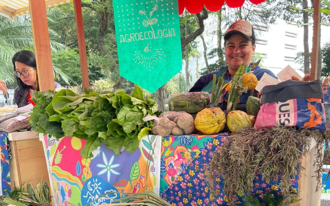 SOF, Rama e Rede Esparrama participam de ciclo de conversas sobre comercialização agroecológica e economia solidária no SESC 14 Bis